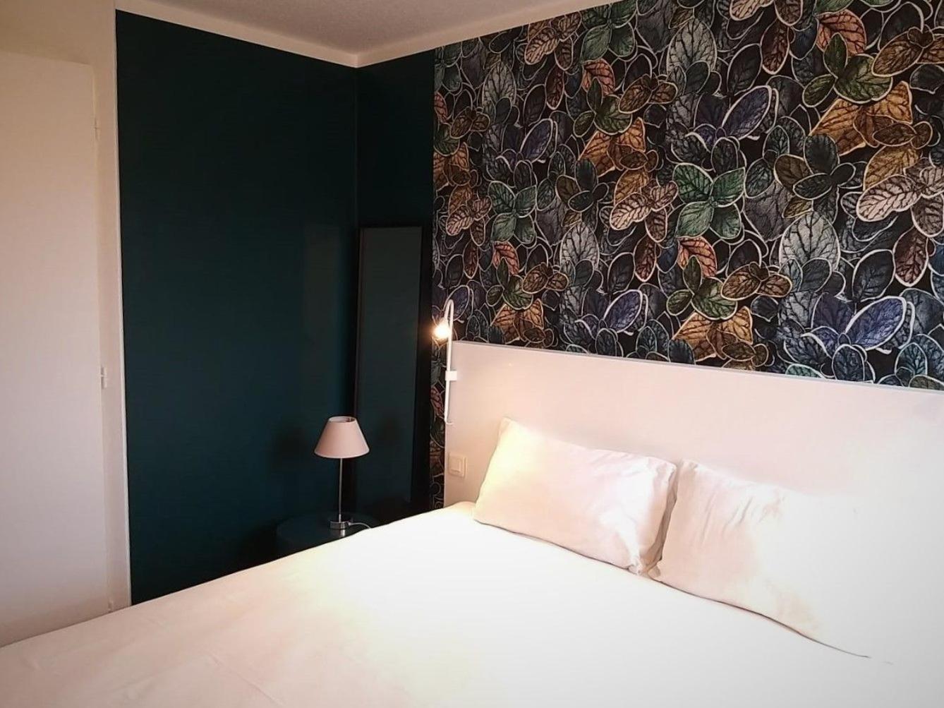 Brit Hotel Marseille Aeroport Mirabeau Eksteriør bilde